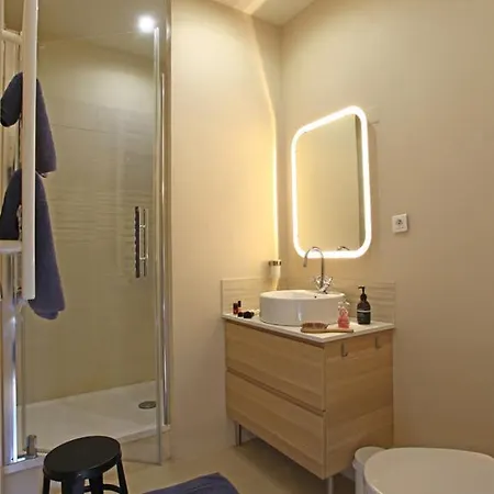 Apartment Centre Medieval Le Boudoir De Marie *